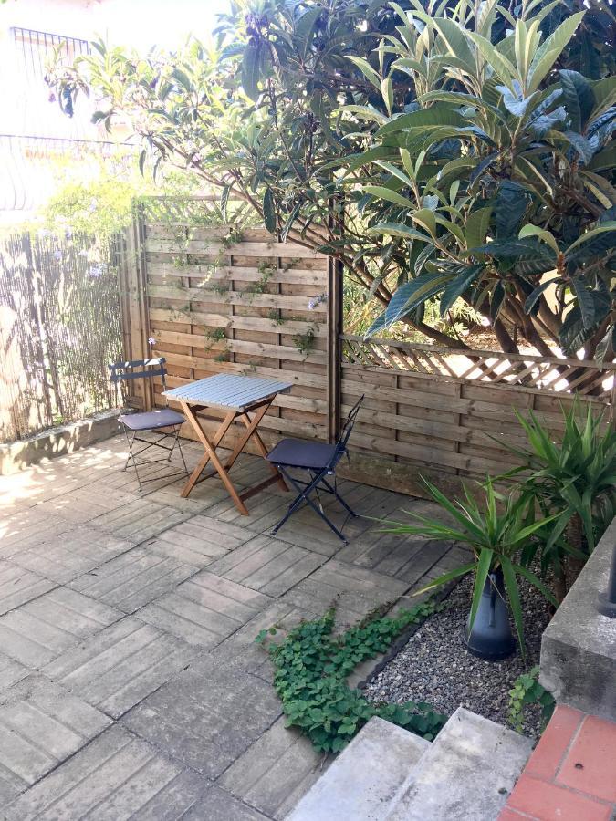 Dans une maison, appartement indépendant et jardin Perpignan Extérieur photo