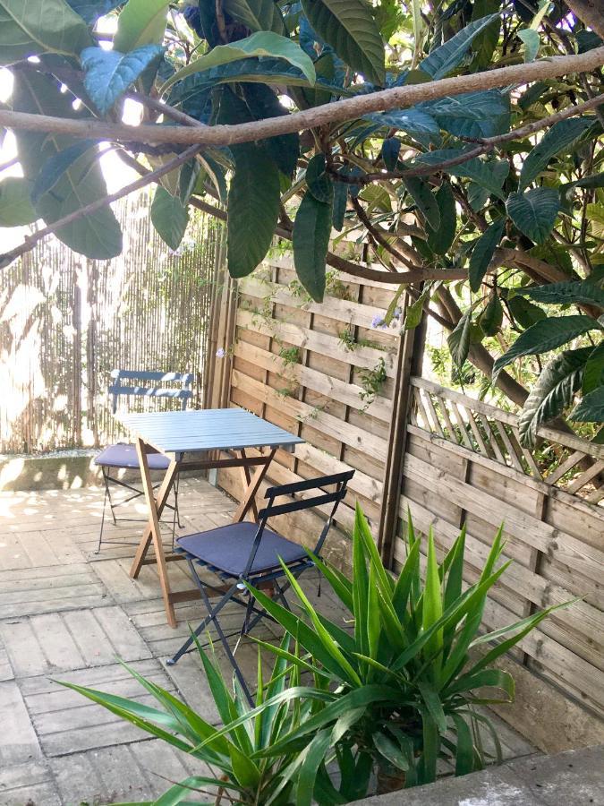 Dans une maison, appartement indépendant et jardin Perpignan Extérieur photo