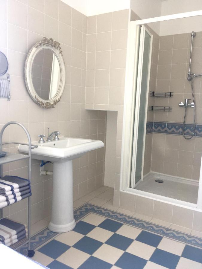 Dans une maison, appartement indépendant et jardin Perpignan Extérieur photo