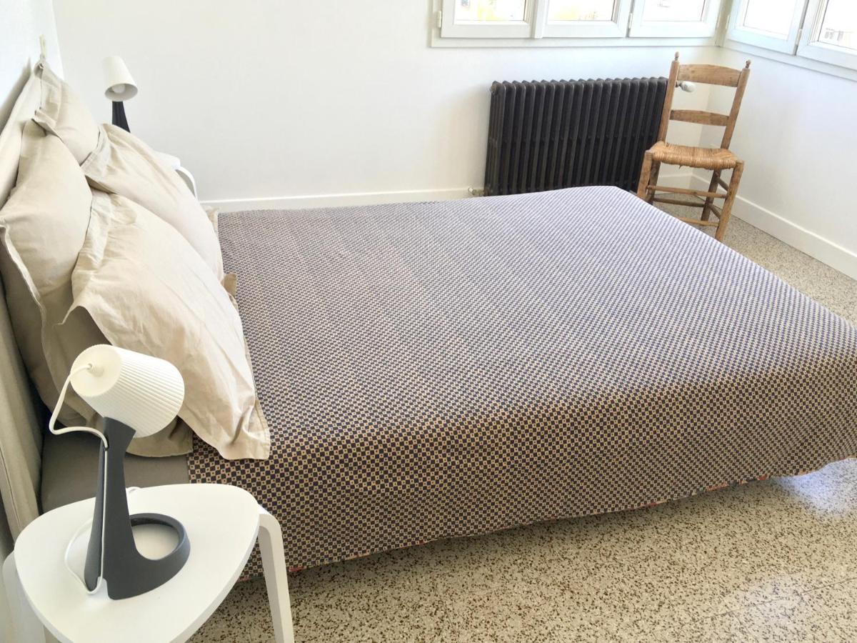 Dans une maison, appartement indépendant et jardin Perpignan Extérieur photo