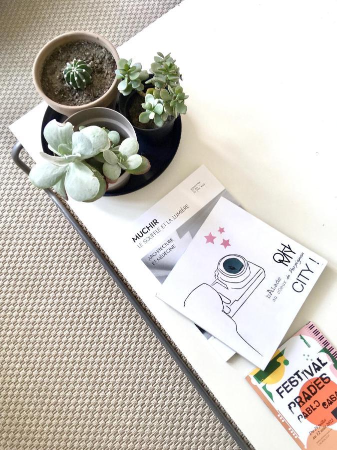 Dans une maison, appartement indépendant et jardin Perpignan Extérieur photo