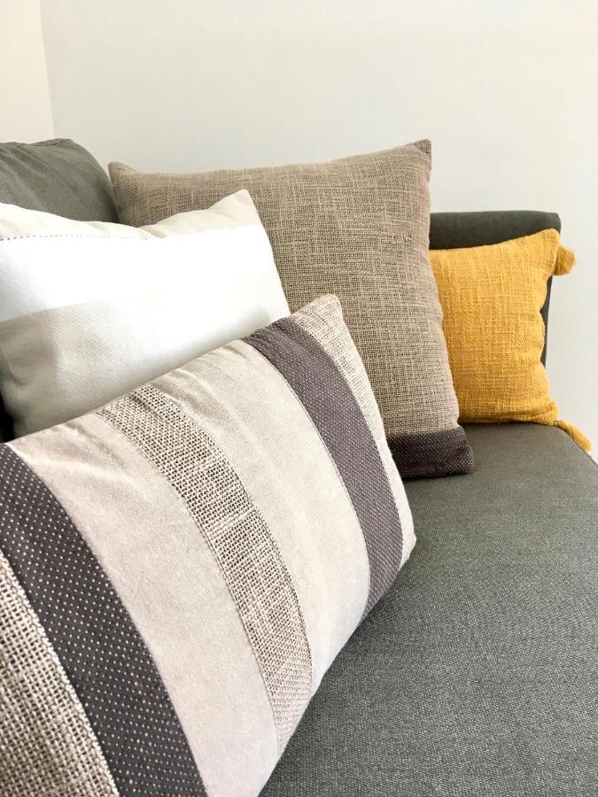 Dans une maison, appartement indépendant et jardin Perpignan Extérieur photo